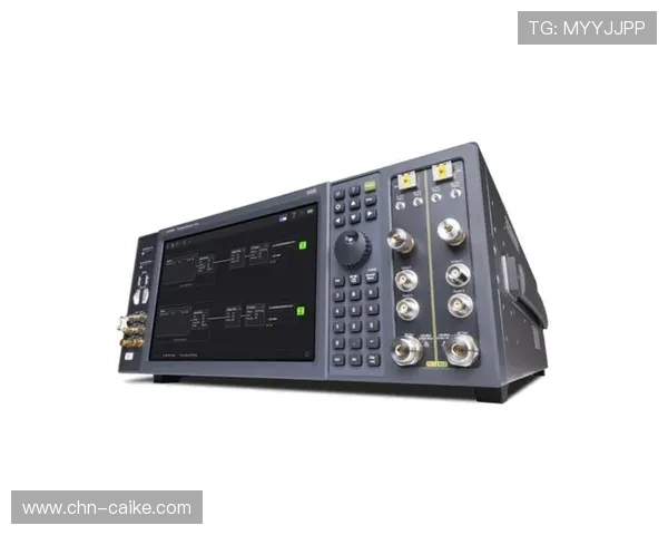 无线摄像机传输链路升级毫米波,提升移动拍摄灵活性。 无线摄像机传输链路升级毫米波,提升移动拍摄灵活性。